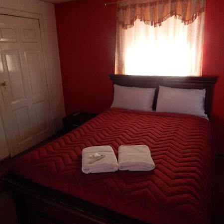 Hostal Imperial Quito Esterno foto