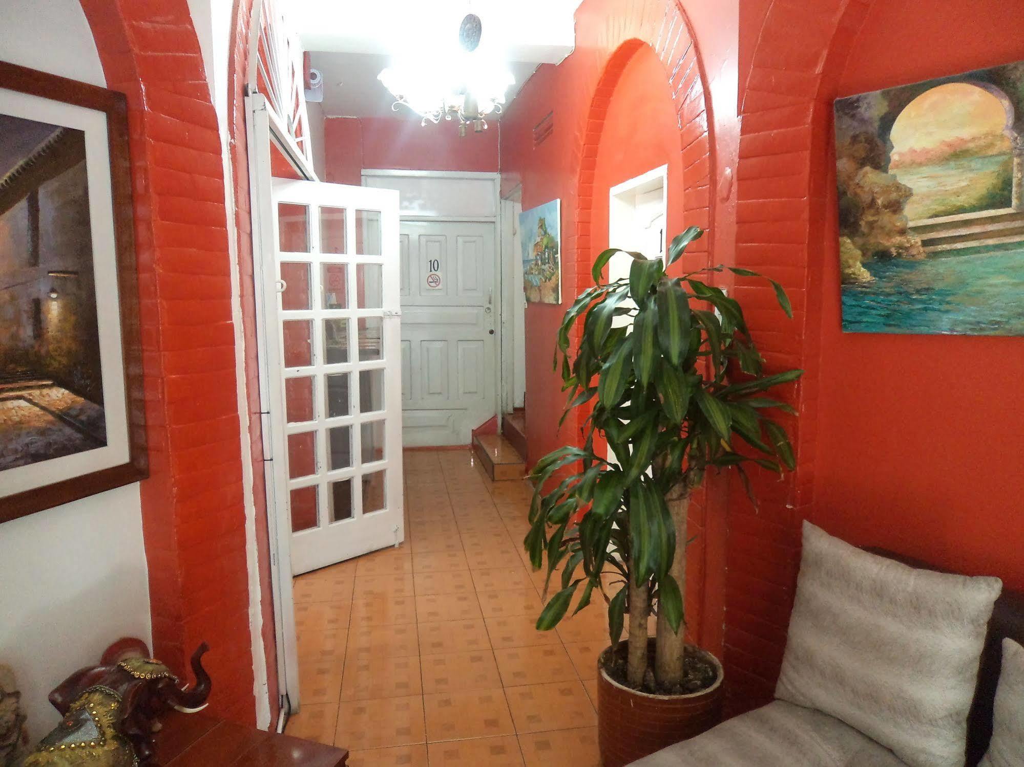 Hostal Imperial Quito Esterno foto