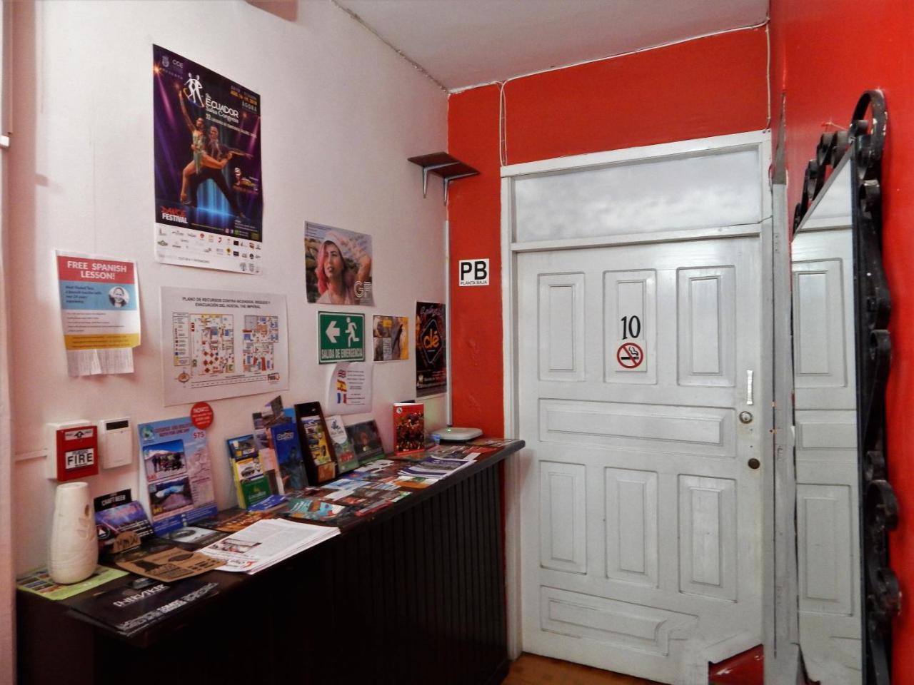 Hostal Imperial Quito Esterno foto